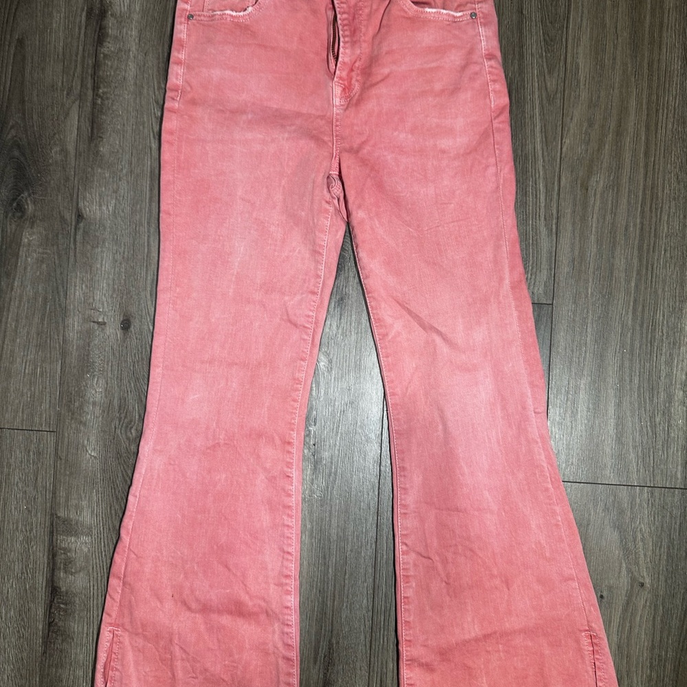 Women's Pink Wide-Leg Flare Jeans with Frayed Hem - Picture 10 of 16